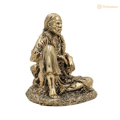 Brass Shirdi Sai Baba Idol 4 Inch closeup – intricate craftsmanship