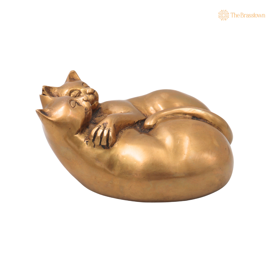 Handcrafted Brass Two Cat Sculpture – Handcrafted Cat Sculpture for Vastu, Home Décor, Pooja &amp; Luxury Gifting 3.5 Inch
