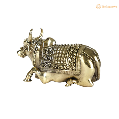 Handcrafted Brass Nandi Statue 2 Inch closeup – intricate craftsmanship
