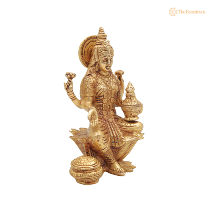 Brass Lakshmi Mata Idol 7 Inch closeup – intricate craftsmanship