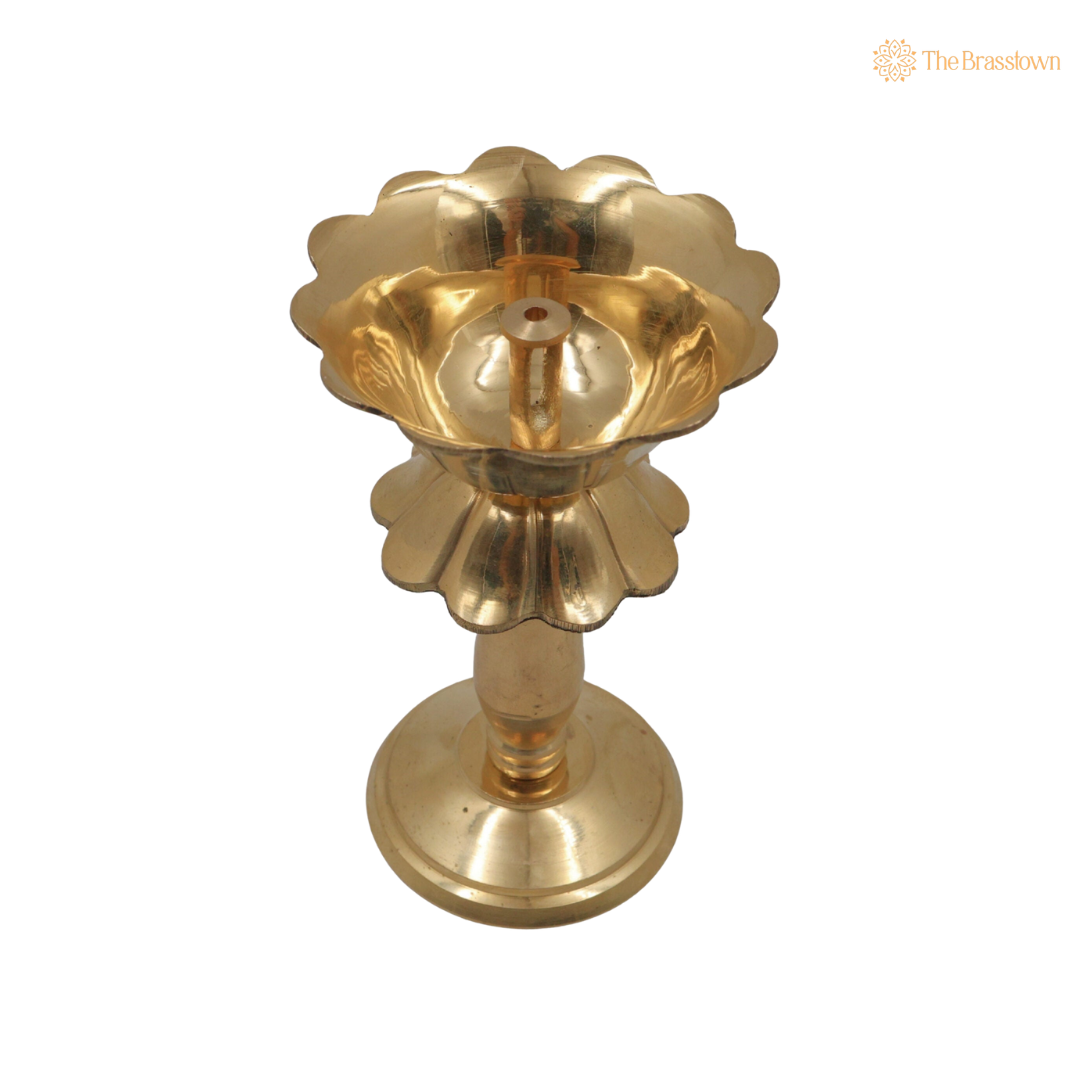 Brass Lotus Lamp – Handcrafted Kamal Deepam Vilakku, Padma Diya for Pooja, Home Mandir &amp; Spiritual Décor 6 Inch