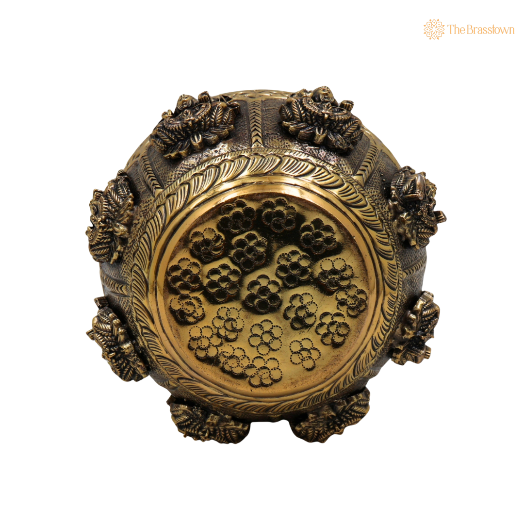 Brass Balaji Kalash Lota with Shankh &amp; Chakra – Peetal Pooja Kalash for Home Mandir, Temple Décor &amp; Spiritual Blessings 4 Inch