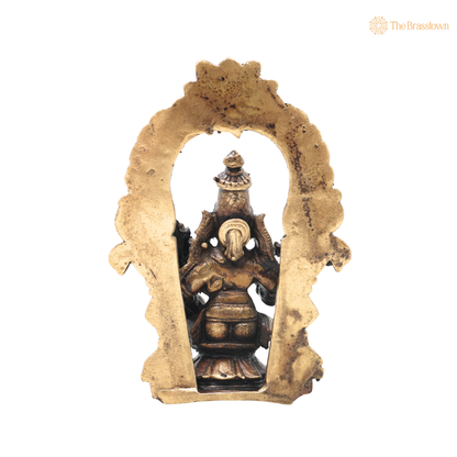 Traditional Brass Lakshmi Narasimha Idol – Traditional Narayana Swamy Chola Style Sculpture for Pooja, Home Mandir, Spiritual Décor &amp; Gifting 4 Inch