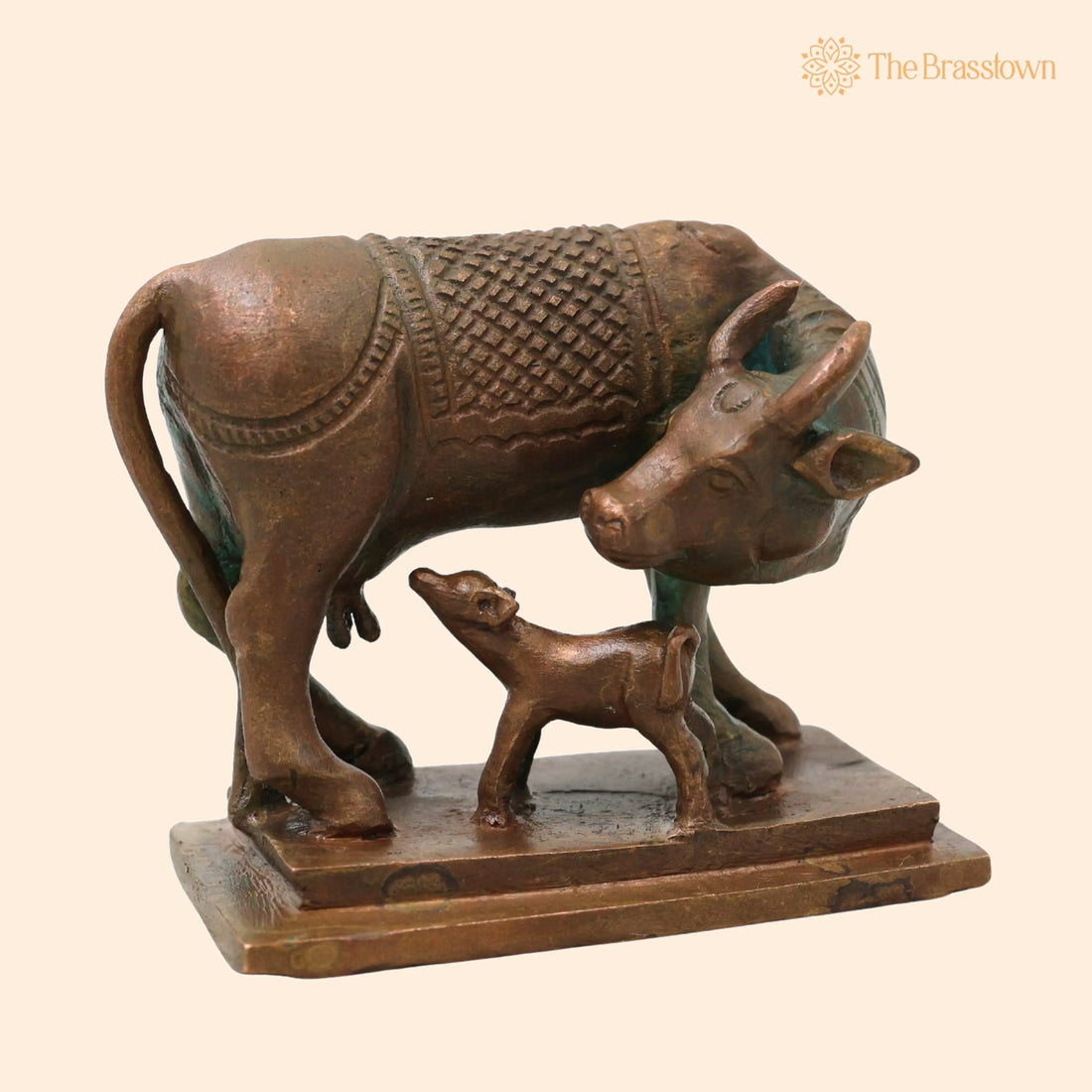 Bronze Kamdhenu Kamadhenu Surabhi Nandini Gomata Cow Idol – Handcrafted Murti for Pooja Vastu Prosperity Décor 2.5 Inch 1