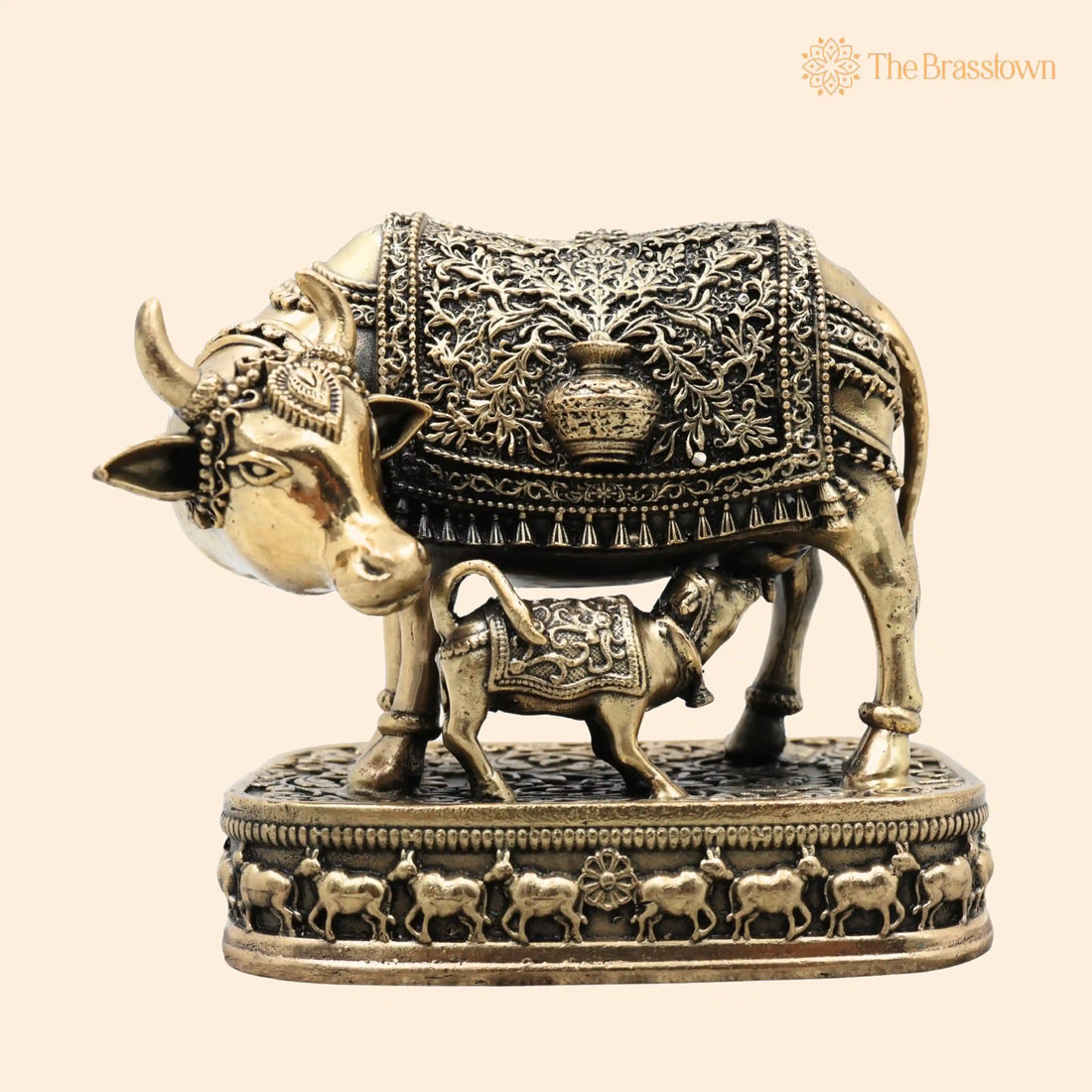 Brass Kamdhenu Cow Idol – Handcrafted Kamadhenu Brass Statue, Gau Mata Murti, Sacred Cow Sculpture for Pooja, Vastu &amp; Home Décor 4.5 Inch 1