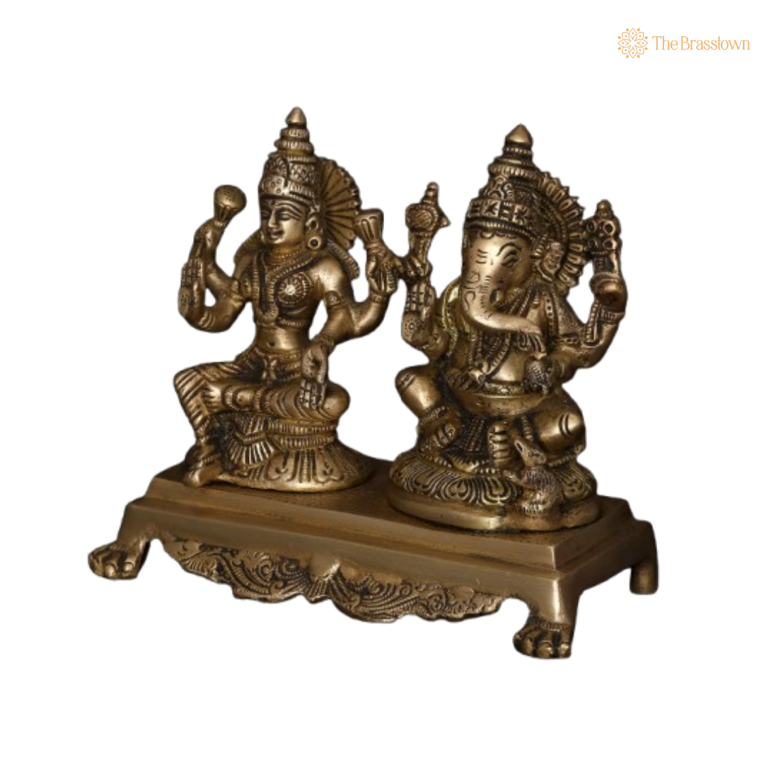 Brass Lakshmi Ganesha Idol – Auspicious & Decorative Piece 7 Inch