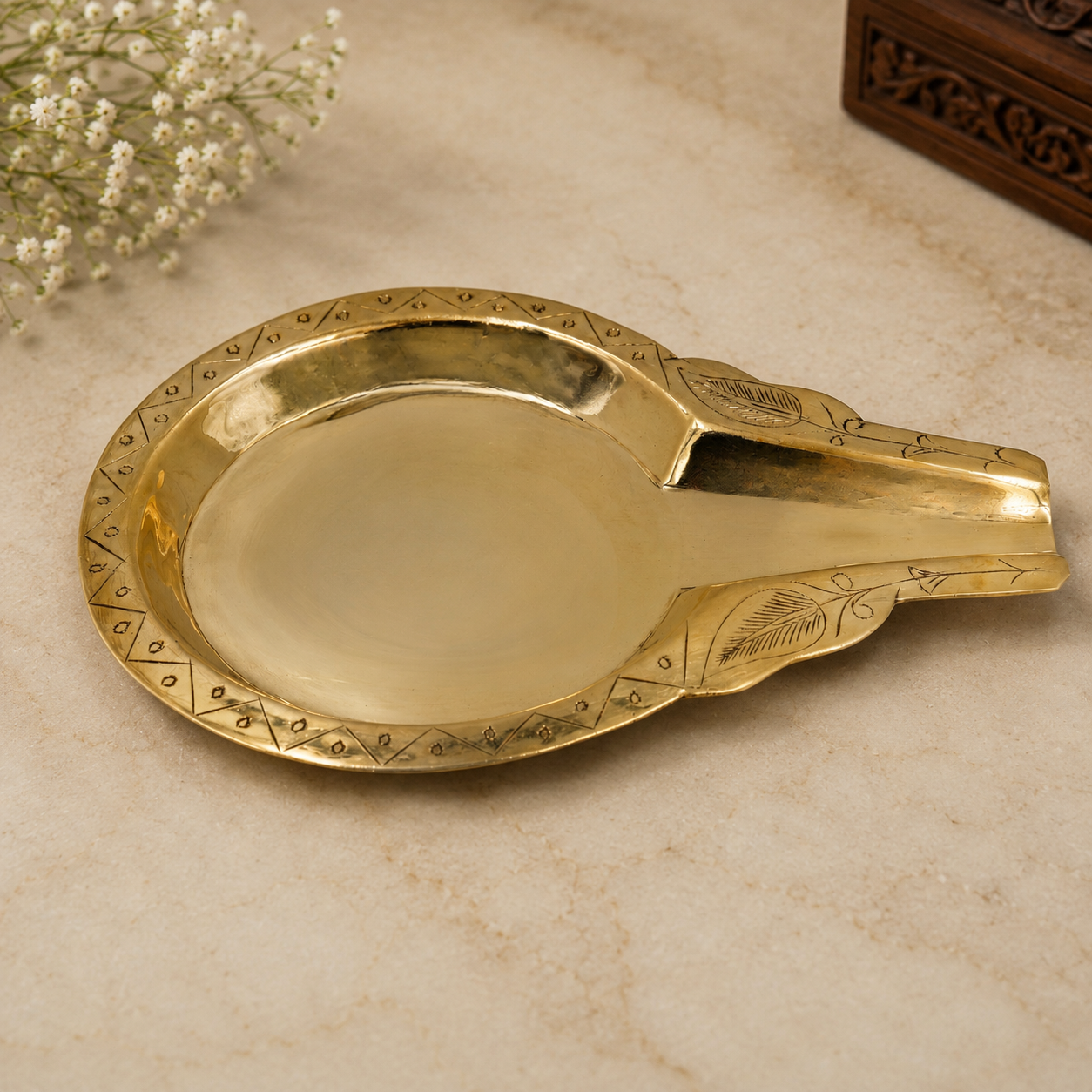 Brass Abhishek Patra with Somasutra –  Abhishekam Plate, Tirumanjanam Stand &amp; Temple Pooja Vessel for Shivling and Deity Worship 8.5 Inch