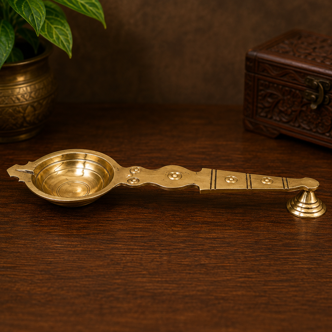 Brass Aarti Burner Kapoor Dani – Traditional Camphor Lamp, Karpoora Harathi Deepam for Pooja, Aarti &amp; Temple Rituals 12 Inch