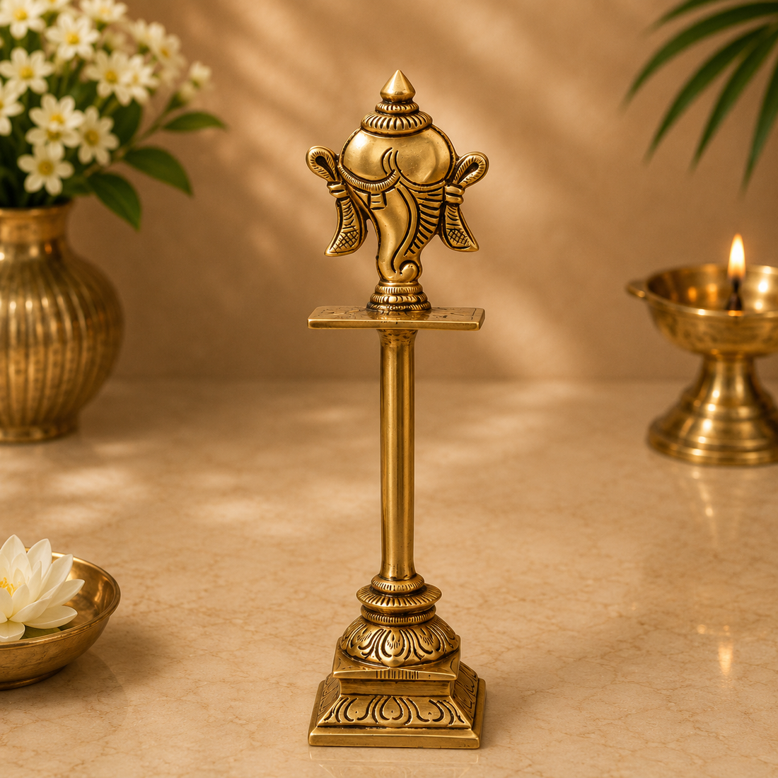 Brass Shankha Stand – Peetal Vishnu Symbol Balaji Shankh Figurine for Pooja, Home Temple &amp; Spiritual Décor 5 Inch