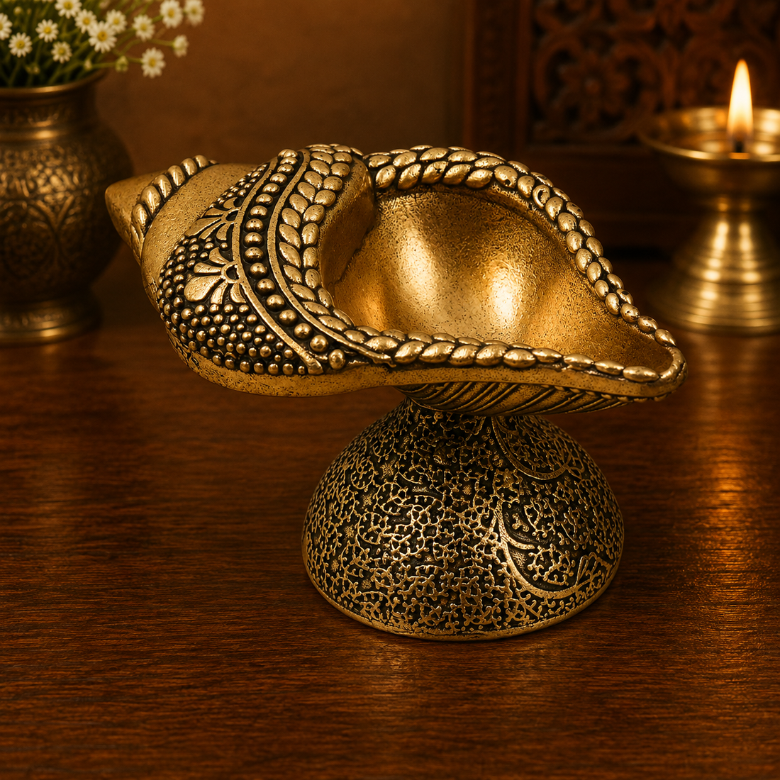 Brass Handcrafted Shankha Diya – Conch Shape Oil Lamp (Peetal Deepak) for Puja, Aarti &amp; Home Mandir Décor 1.5 Inch