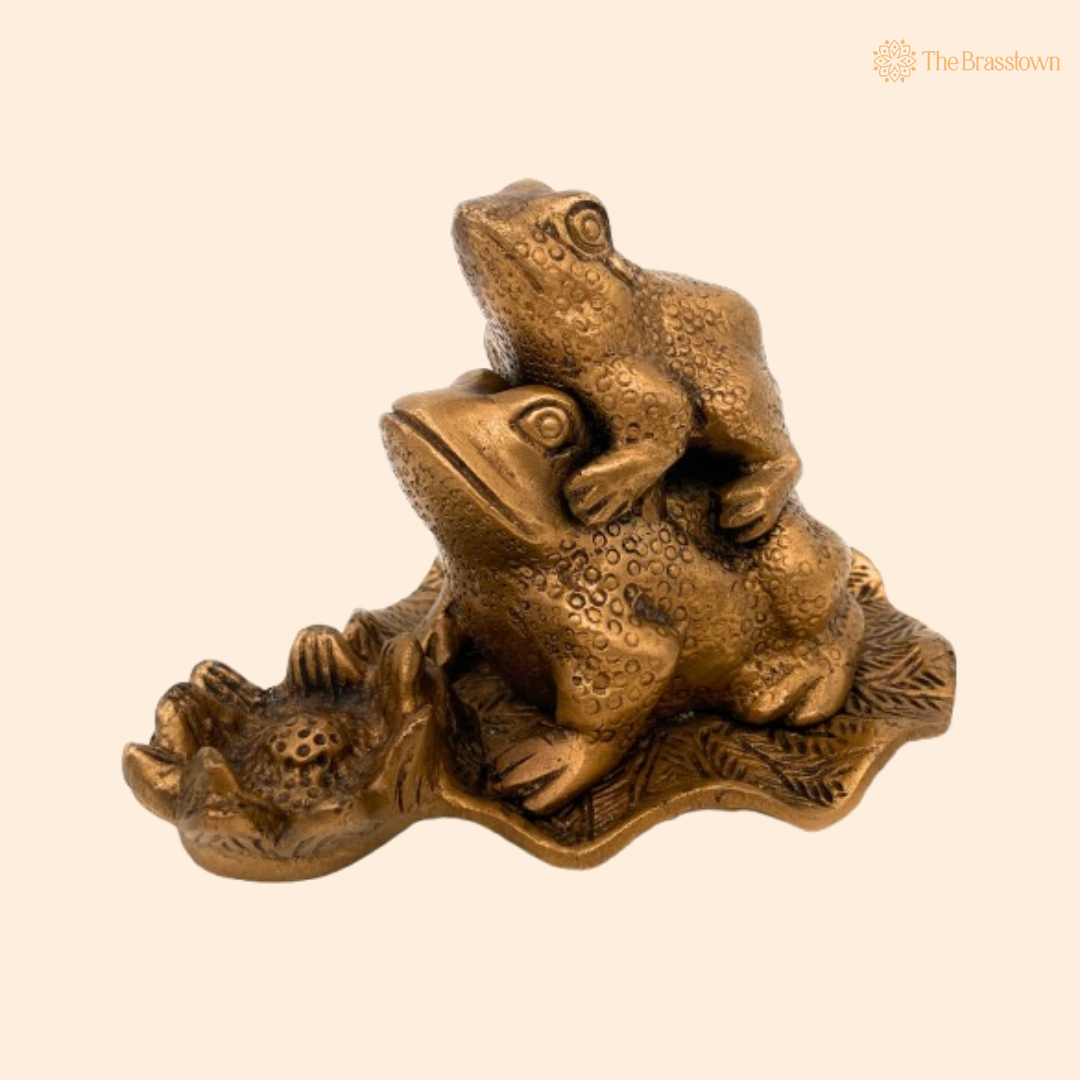 Handcrafted Brass Frog Figurine Set 4 Inch