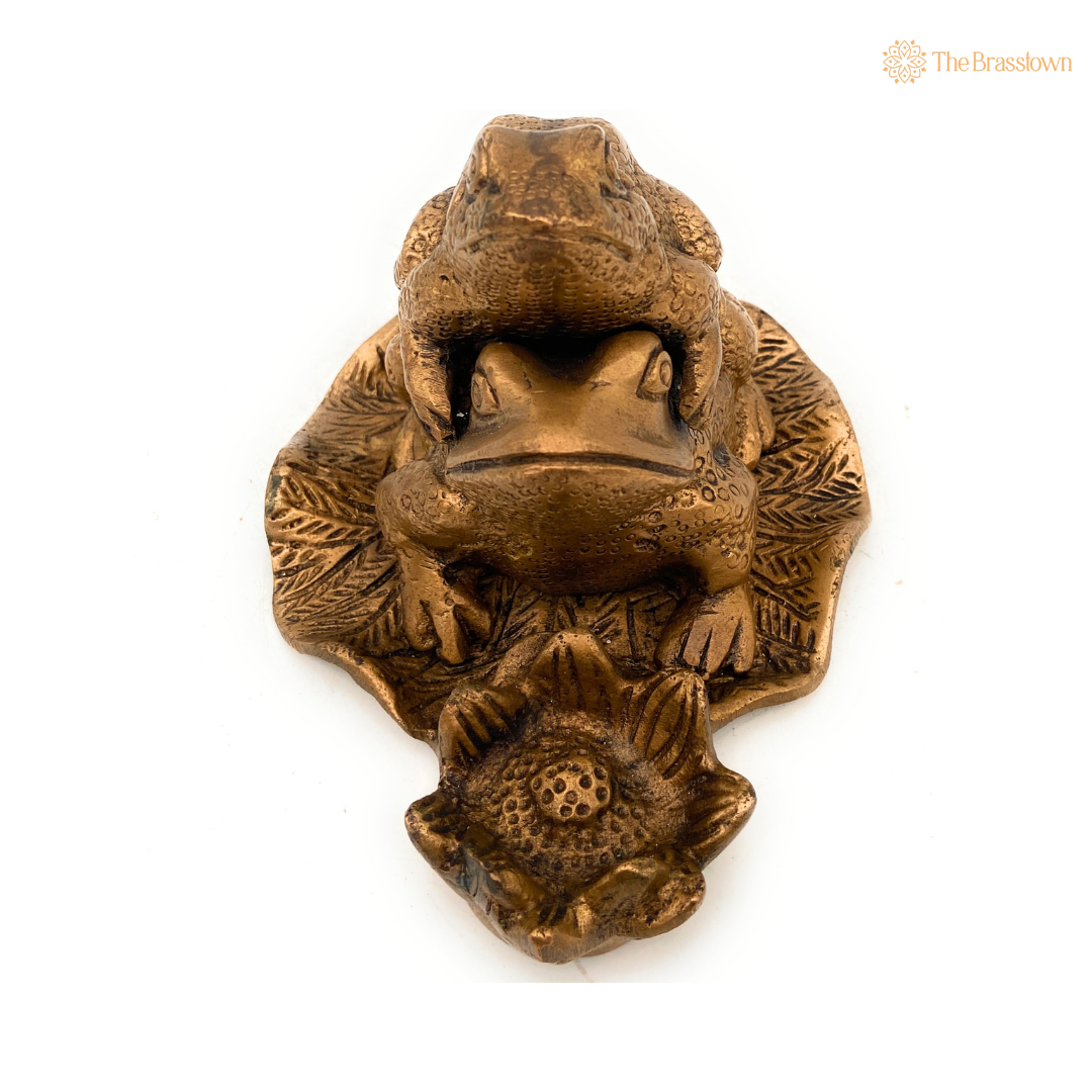 Handcrafted Brass Frog Figurine Set 4 Inch