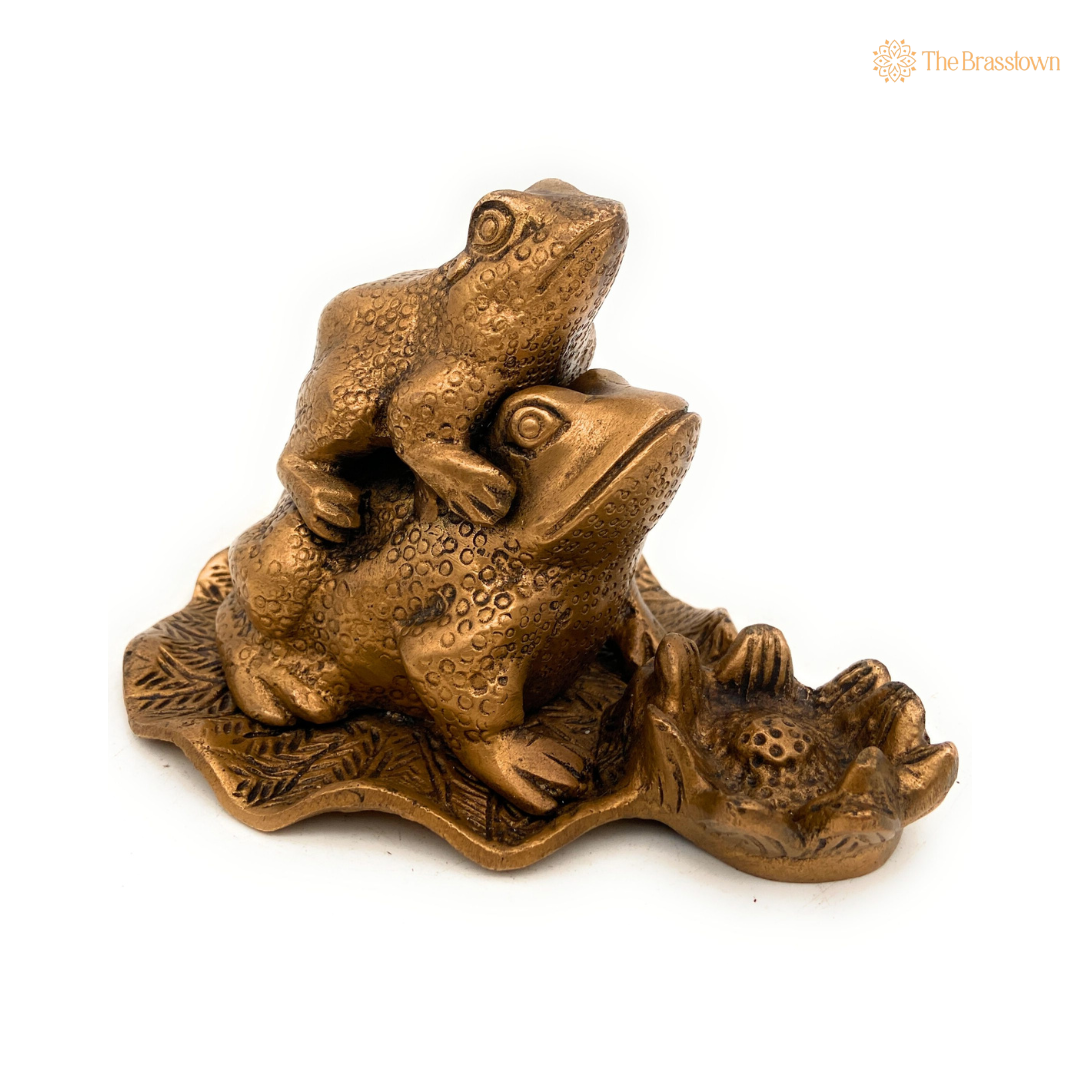 Handcrafted Brass Frog Figurine Set 4 Inch