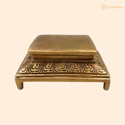 Intricately Designed Brass Pedestal Stand 1 Inch