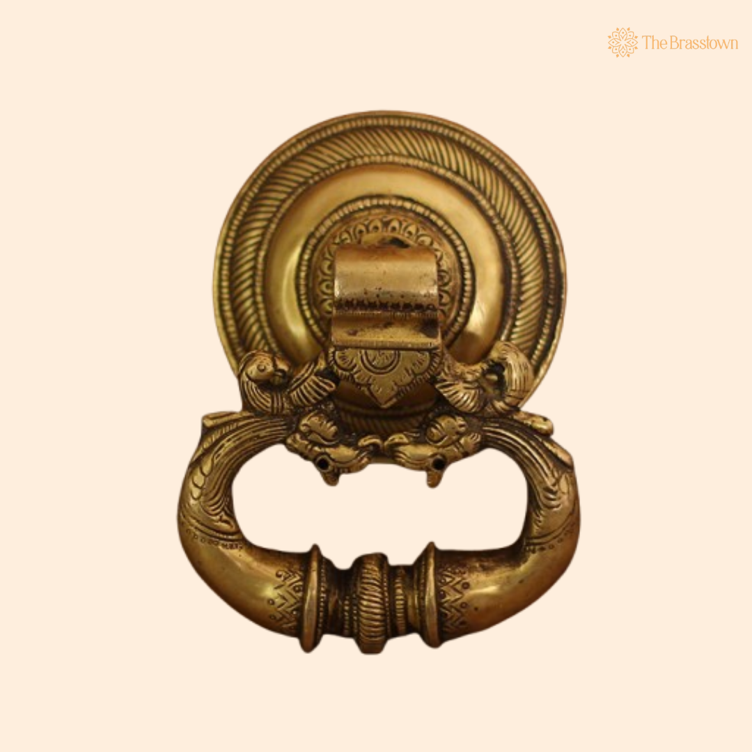 Ornate Brass Door Knocker – A Timeless Entryway Accent 6 Inch