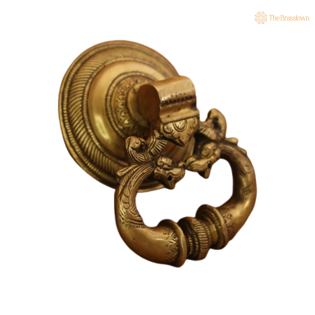 Ornate Brass Door Knocker – A Timeless Entryway Accent 6 Inch
