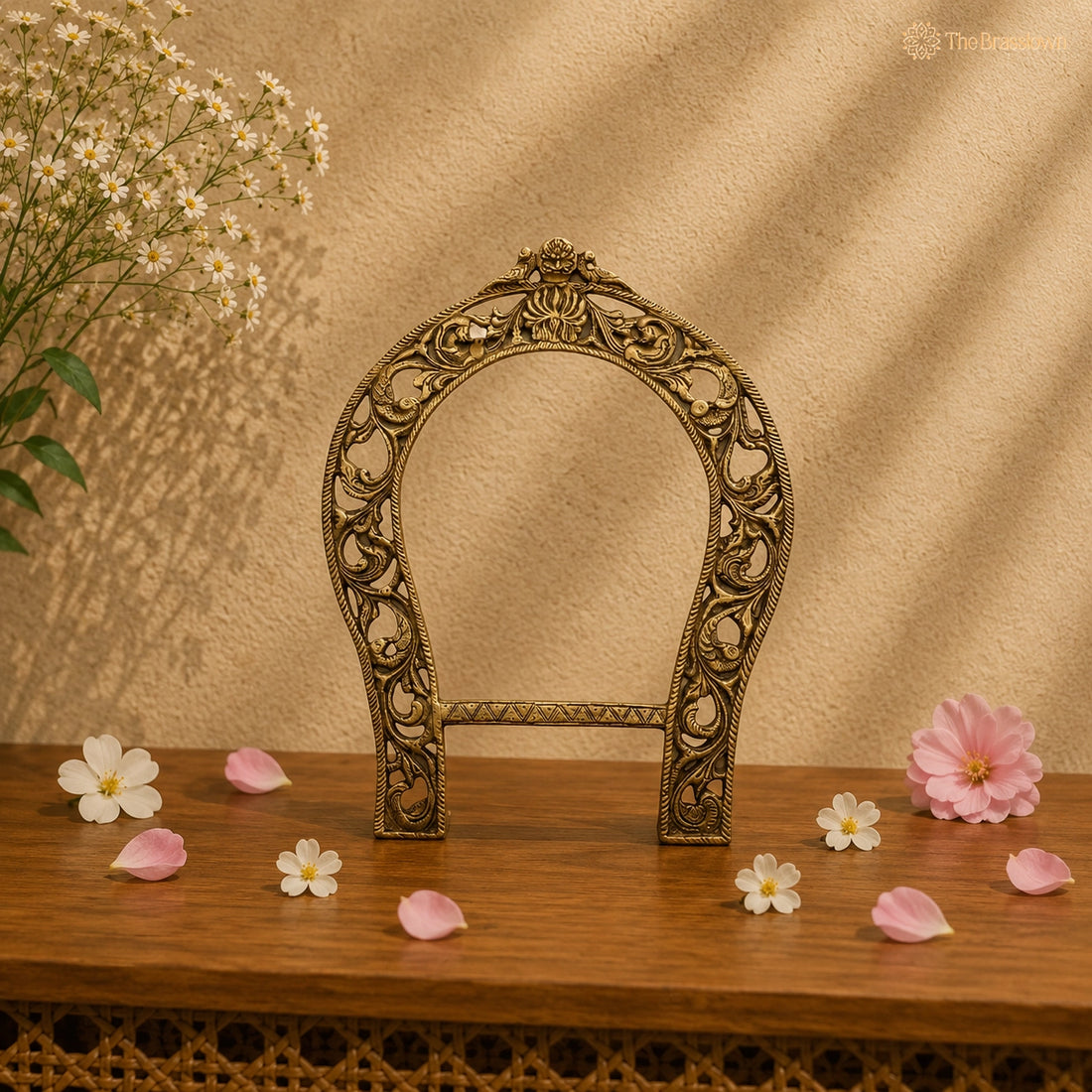 Traditional Brass Ornate Arch Frame 19 Inch