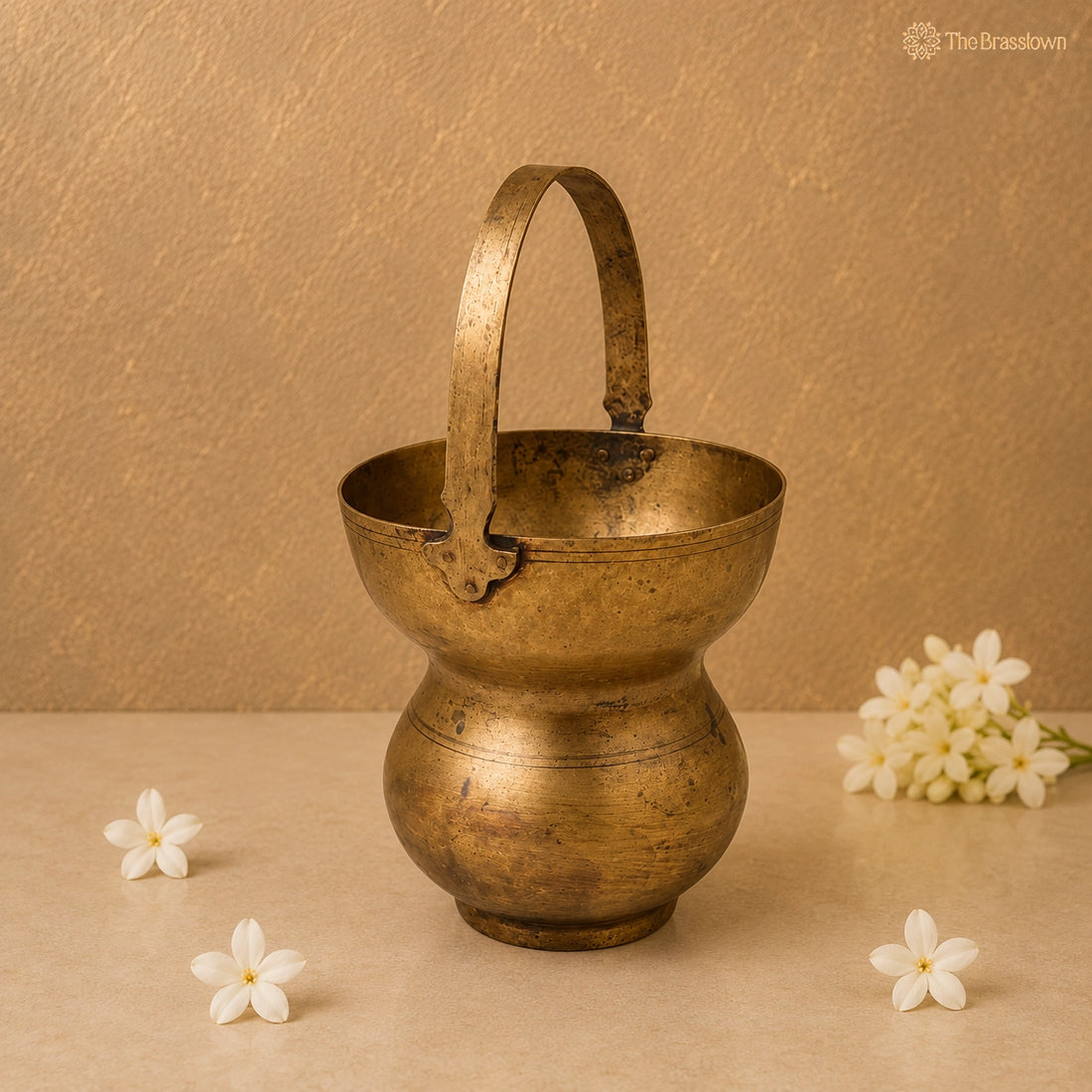 Handcrafted Brass Kamandalu – Traditional Pital Gangajali Kamandal for Puja, Ganga Jal Storage, Rishi Muni Kalash &amp; Hindu Rituals 10.5 Inch