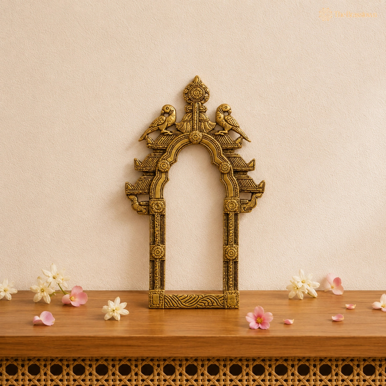 Brass Arch Frame with Parrots – A Traditional Masterpiece 10 Inch