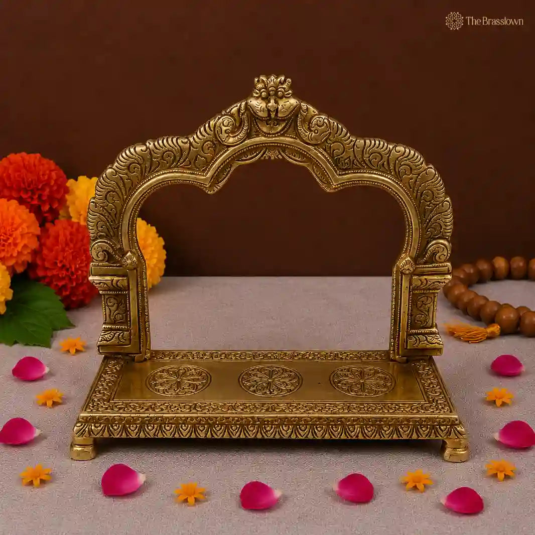 Elegant Brass Arch Frame with Platform – A Traditional Masterpiece 8 Inch