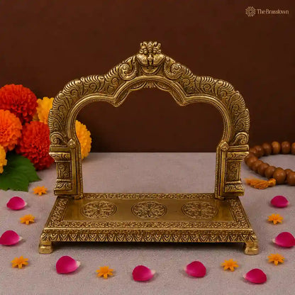 Elegant Brass Arch Frame with Platform – A Traditional Masterpiece 8 Inch
