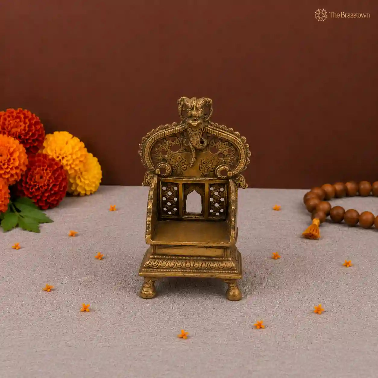 Brass Decorative Throne – A Regal Pedestal for Your Deities 7 Inch