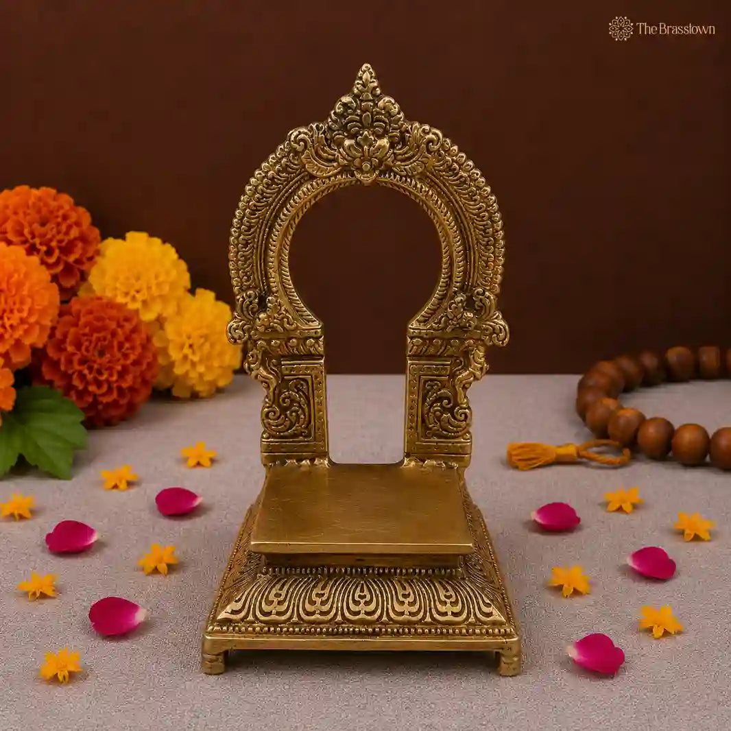Ornate Brass Arch-Style Pedestal Stand 7 Inch