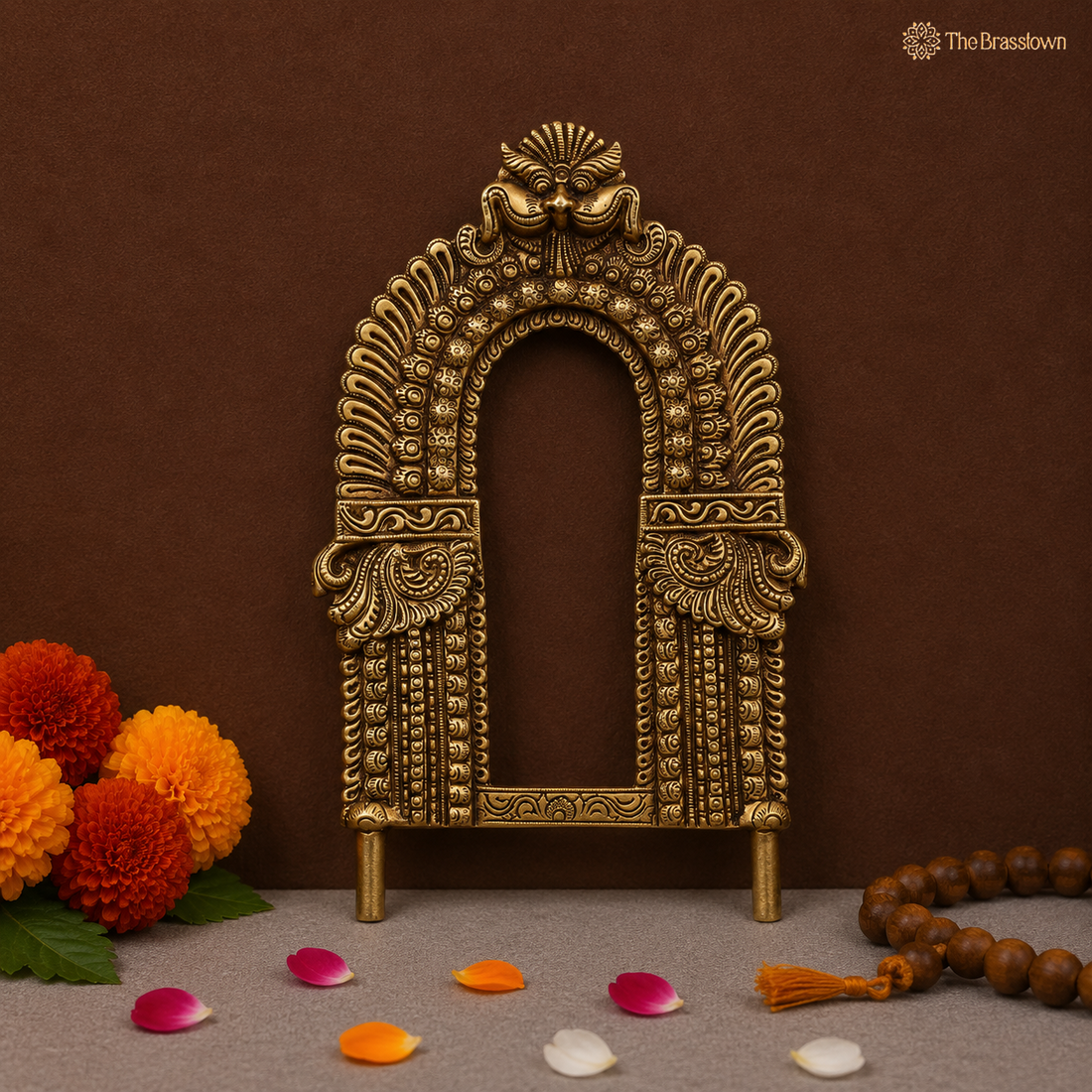 Brass Traditional Prabhavali Frame – Handcrafted Arch Wall Hanging for Home Temple, Deity Décor &amp; Spiritual Ambience 10 Inch