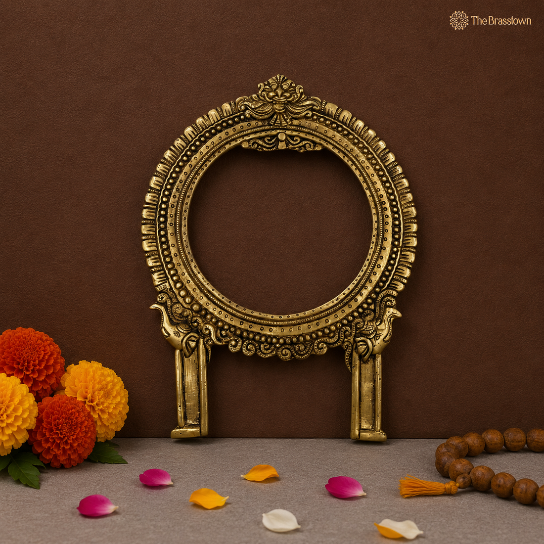 Handcrafted Brass Circular Traditional Prabhavali Frame – Handcrafted Arch Wall Hanging for Home Temple, Deity Décor &amp; Spiritual Ambience 11 Inch