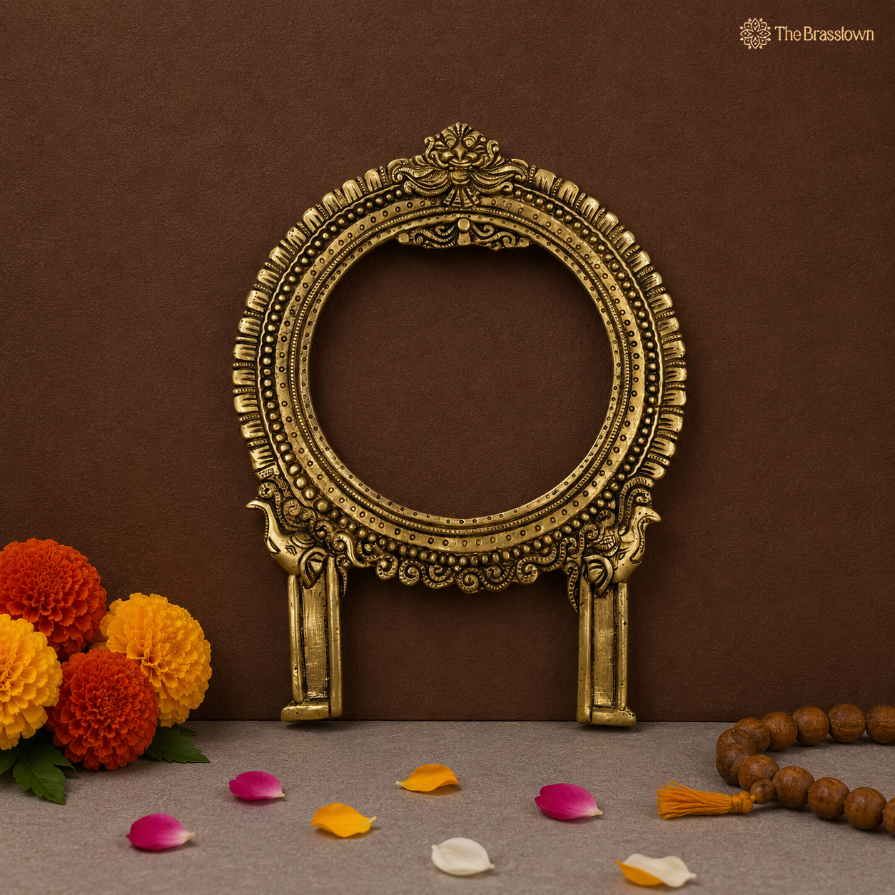 Handcrafted Brass Circular Traditional Prabhavali Frame – Handcrafted Arch Wall Hanging for Home Temple, Deity Décor &amp; Spiritual Ambience 11 Inch