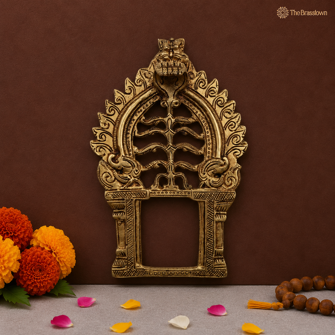 Handcrafted Brass Kirtimukha For Diety Prabhaval Arch – Handcrafted Arch Wall Hanging for Home Temple, Deity Décor &amp; Spiritual Ambience 8 Inch