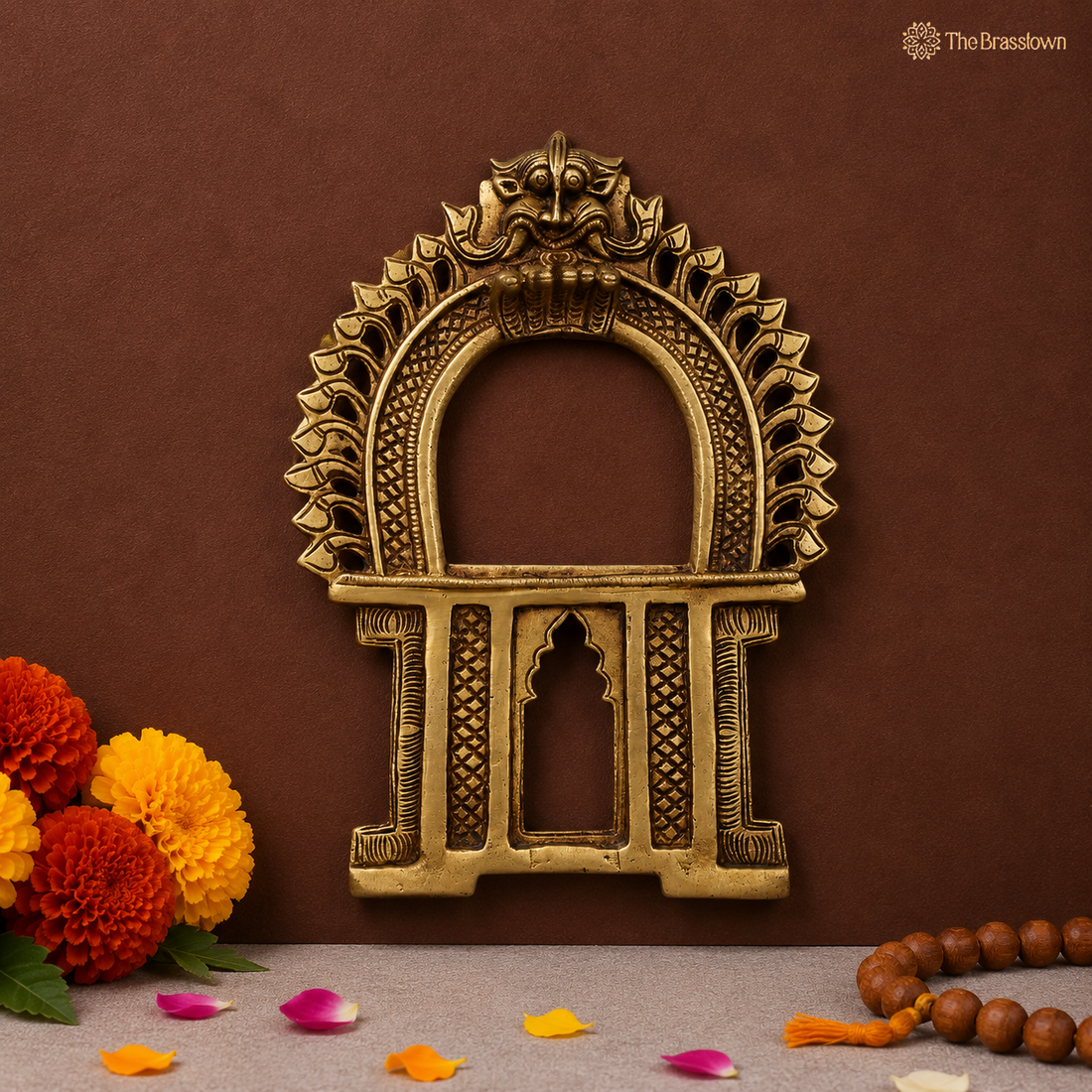 Brass Kirtimukha For Diety Prabhaval Arch – Handcrafted Arch Wall Hanging for Home Temple, Deity Décor &amp; Spiritual Ambience 9 Inch