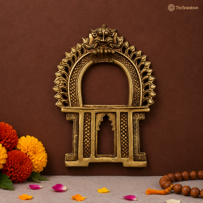Brass Kirtimukha For Diety Prabhaval Arch – Handcrafted Arch Wall Hanging for Home Temple, Deity Décor &amp; Spiritual Ambience 9 Inch