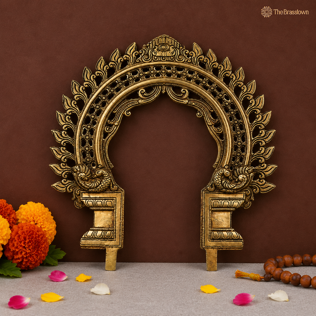 Brass Handcrafted Hand-Carved Prabhaval Arch Frame for Deity – Handcrafted Arch Wall Hanging for Home Temple, Deity Décor &amp; Spiritual Ambience 13 Inch