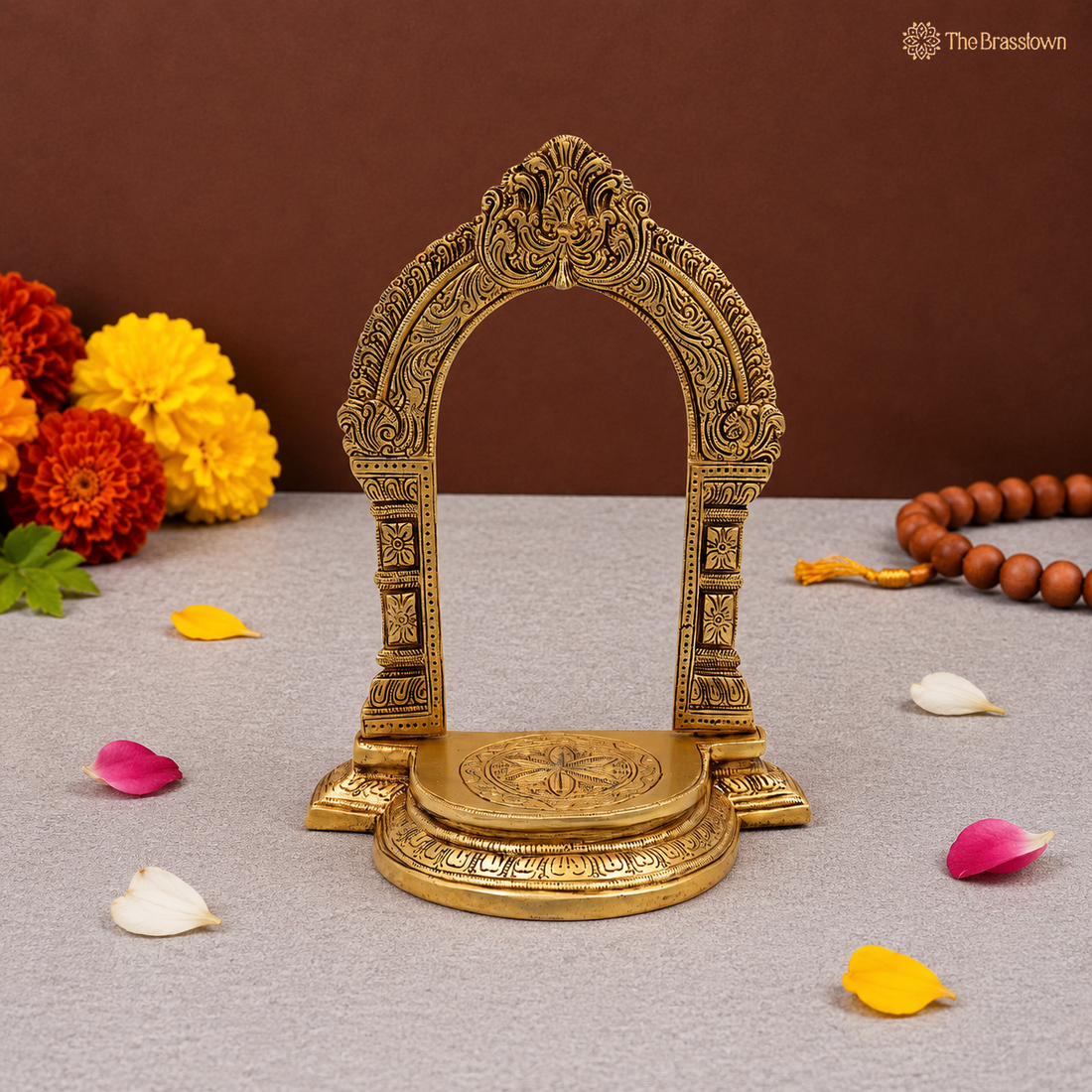 Handmade Traditional Brass Shinghashan With Prabhavali – Singhasan Stand for Idols &amp; Home Temple Pooja 10.5 Inch